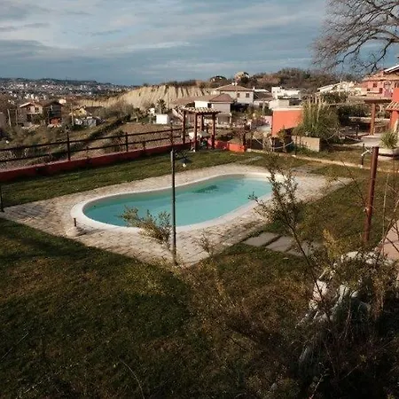 Il Casolare 3* Сан-Джованни-Театино